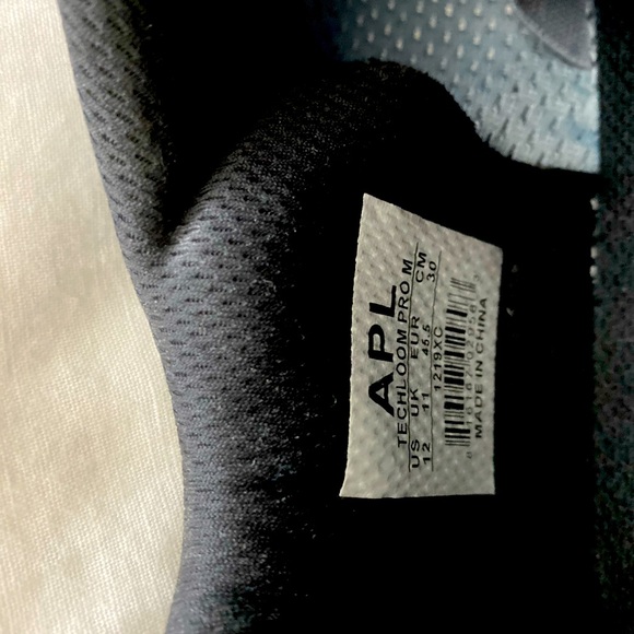 A.P.L Knit Sneakers - Picture 2 of 3
